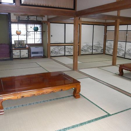 Отель Haranoya Oshino Экстерьер фото
